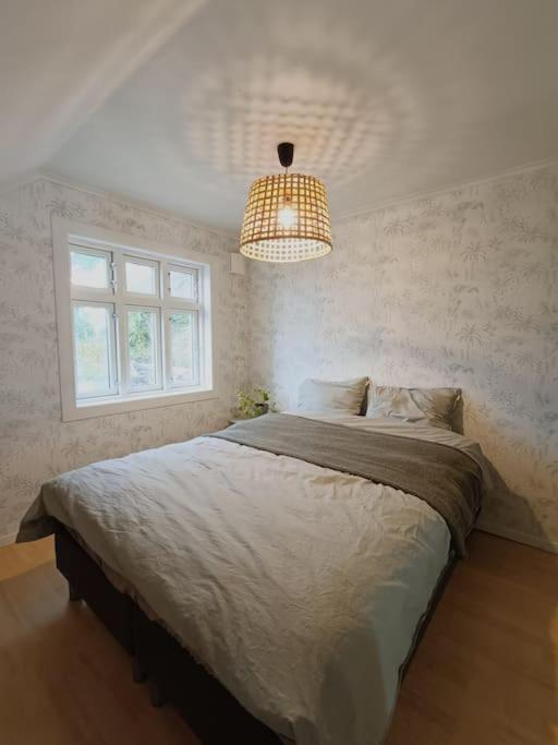 Вілла Charming House In Ulsteinvik With Free Parking Екстер'єр фото