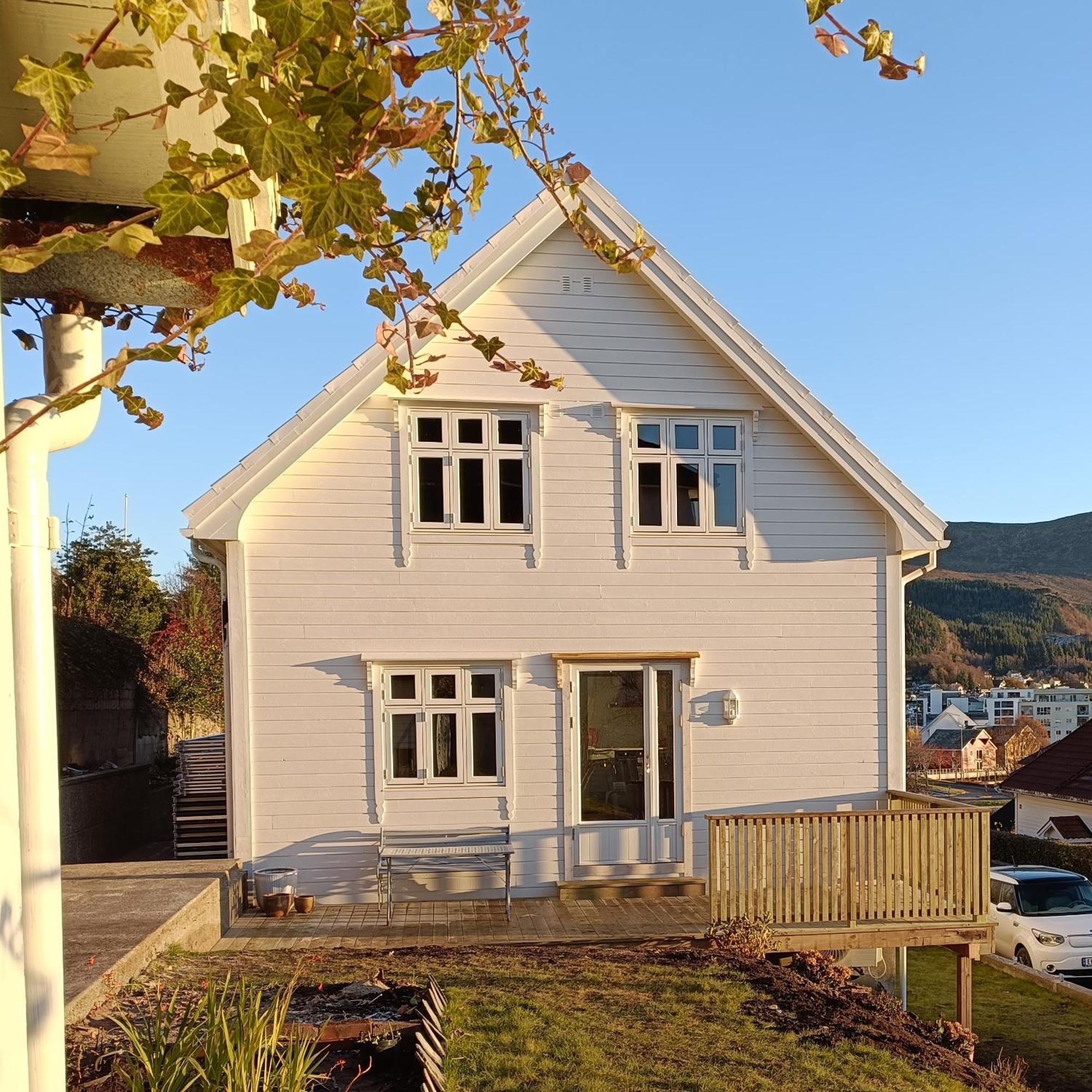 Вілла Charming House In Ulsteinvik With Free Parking Екстер'єр фото
